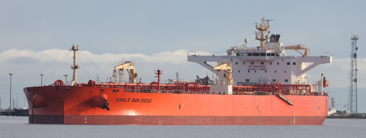 Large crude oil tanker Eagle San Diego underway in Pacific Northwest coastal waters
