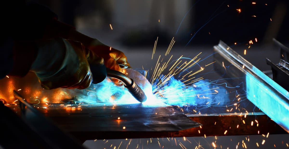 Advantage Manufacturing Ltd