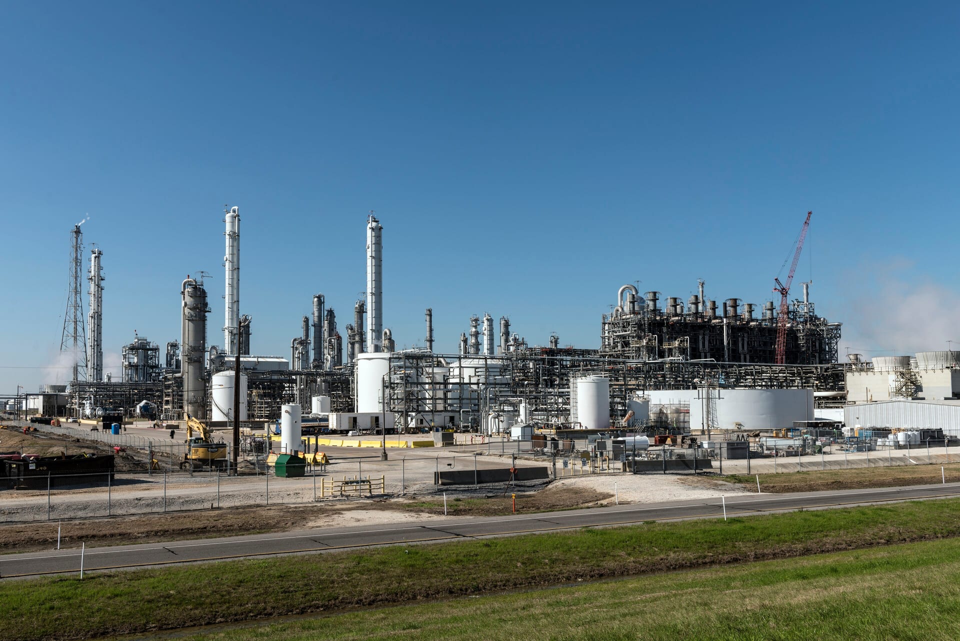 Oil refinery in Groves, Texas, near Port Arthur, with processing towers and distillation columns