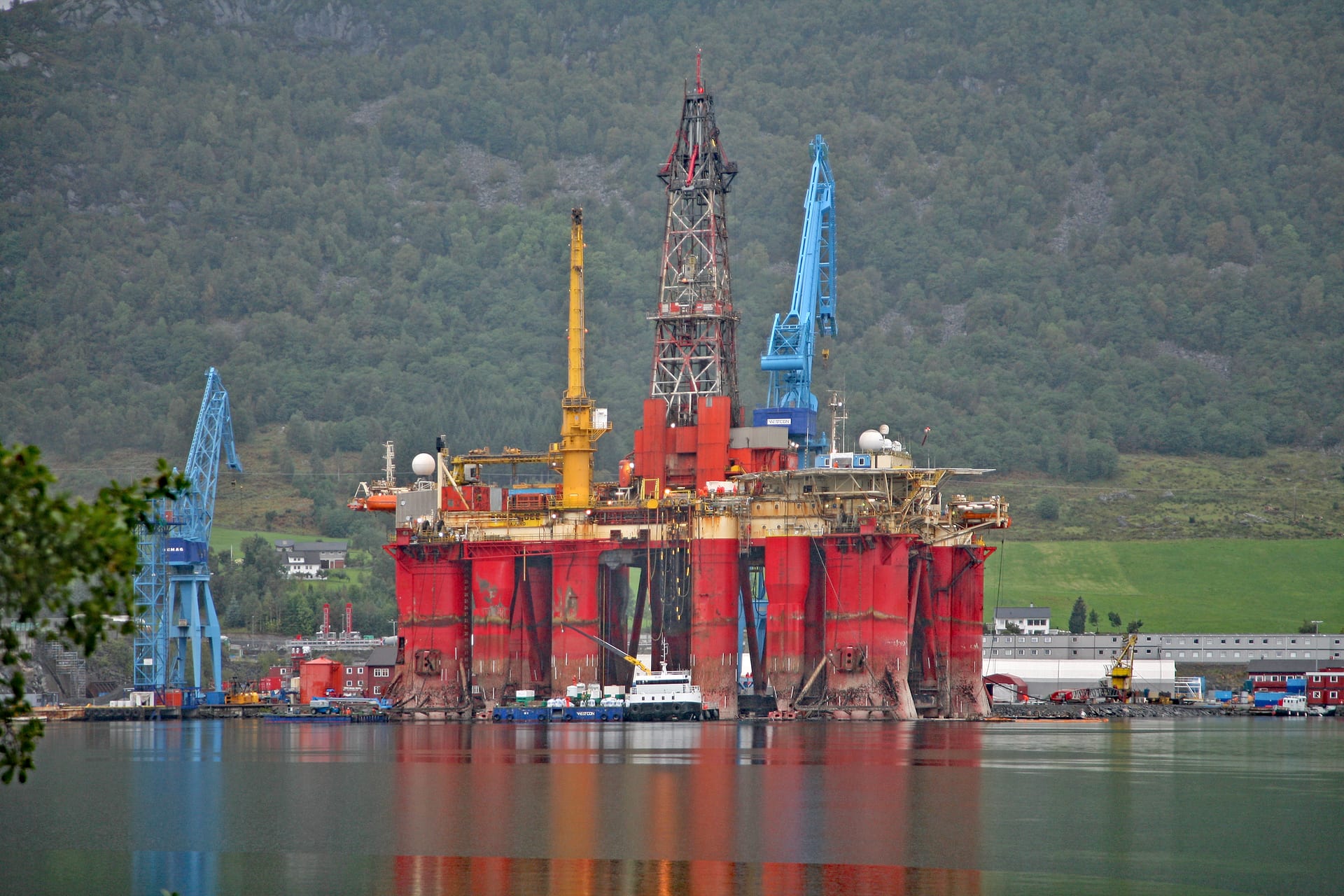 Offshore oil and gas production platform at a Norwegian shipyard representing global crude supply