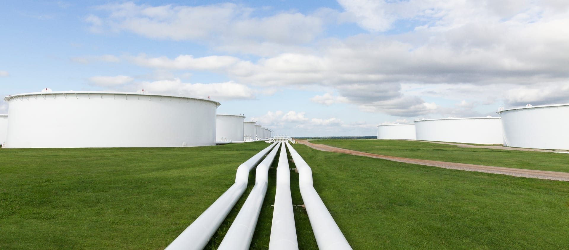 Cushing crude oil terminal and pipeline infrastructure showing North American oil storage and distribution